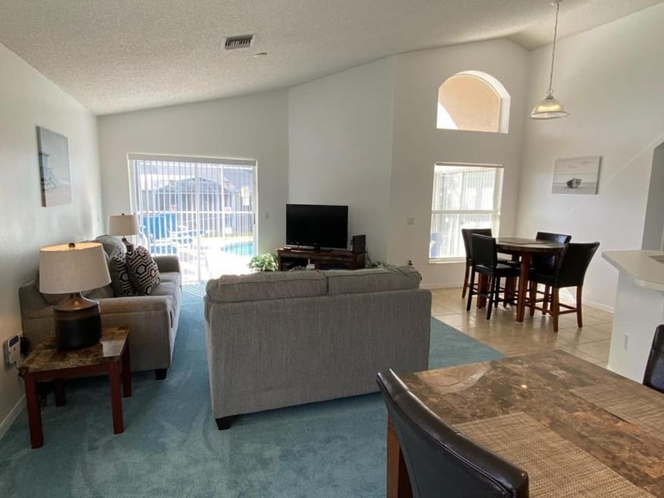Southern Dunes - South Facing Villa House in Haines City
