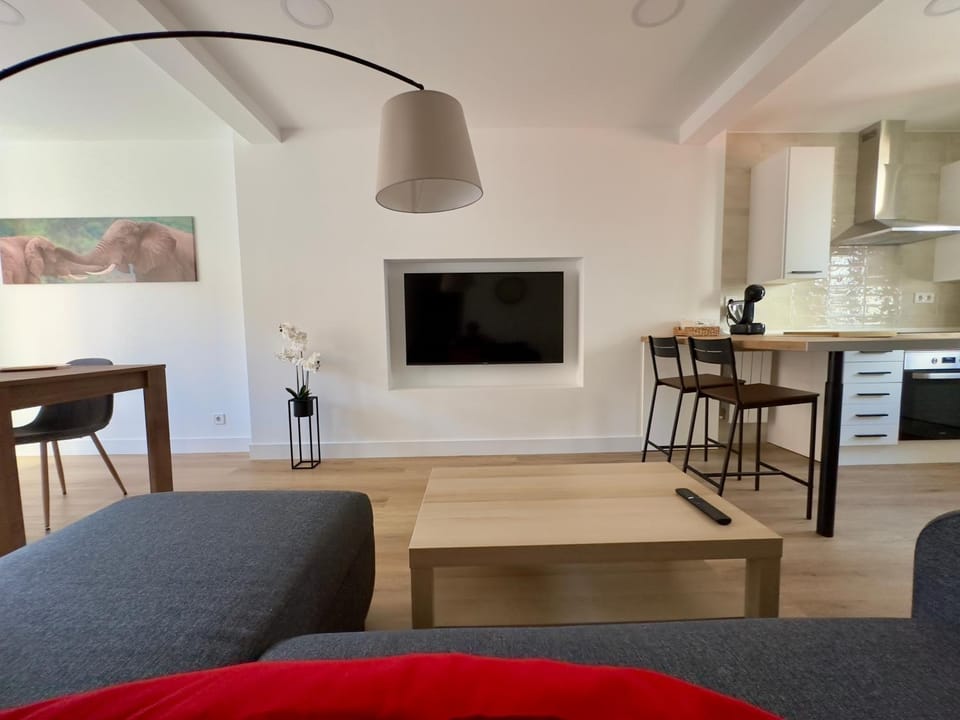 TV and multimedia, Living room, Seating area
