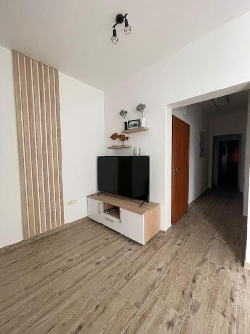 Seaesta Holidays Nika Apartment in Okrug Gornji