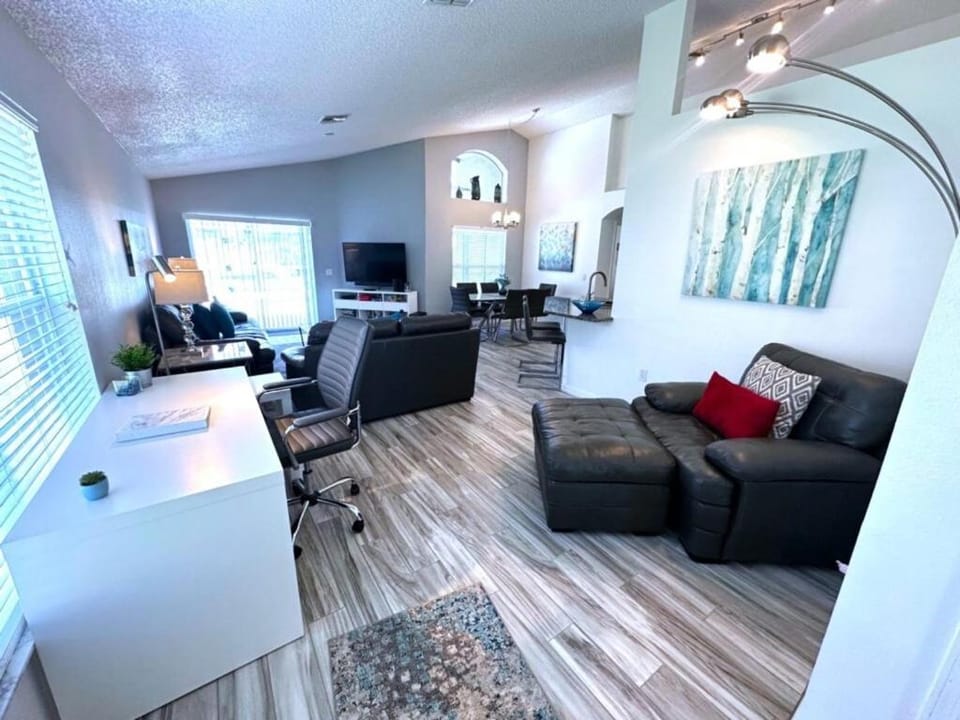 Updated Private Villa Southern Dunes Extended Pool Deck House in Haines City
