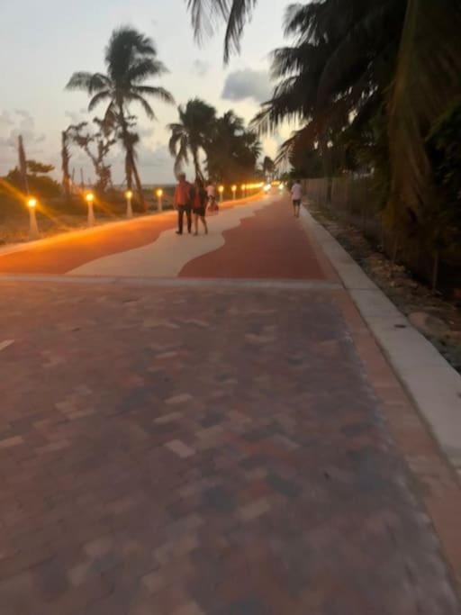Beach Front Resort - 2 Bedroom, 2 bathrooms, Sleeps 6, 2 Pools- at The Alexander Apartment in Miami Beach