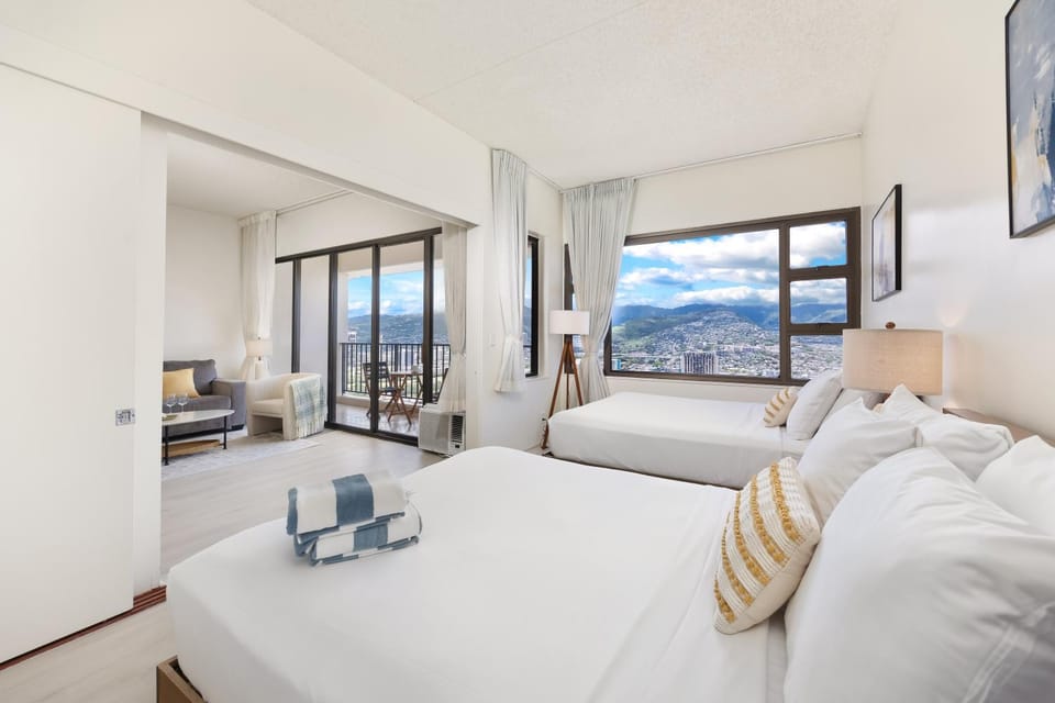 Bed, Bedroom, Mountain view