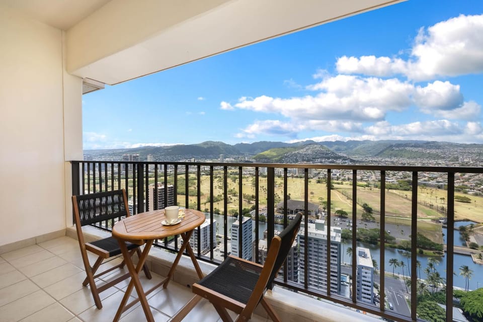 Balcony/Terrace, Mountain view