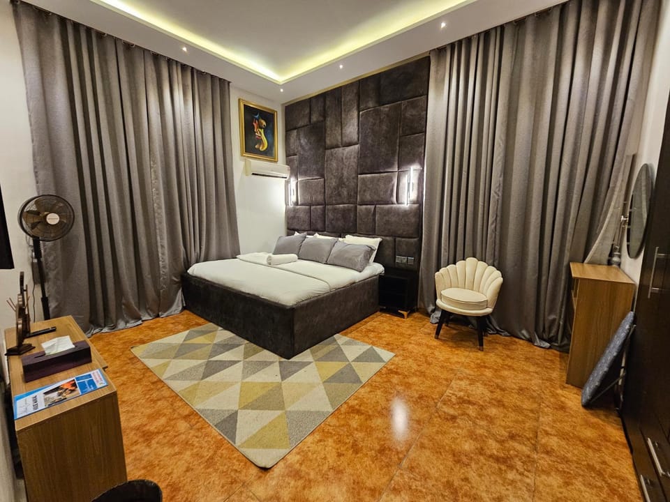 Bed, Bedroom