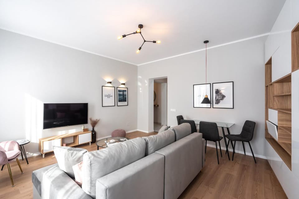 The Loft Luxury Apartments-Near the Park in the City Center Apartment in Bucharest