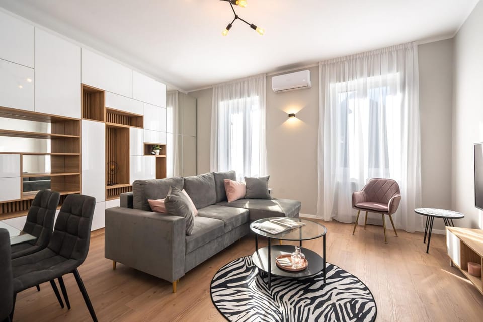 The Loft Luxury Apartments-Near the Park in the City Center Apartment in Bucharest