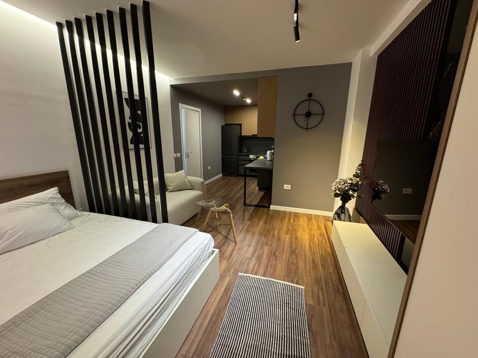 Communal lounge/ TV room, Bed, TV and multimedia, Kitchen or kitchenette, Photo of the whole room, Evening entertainment, Bedroom