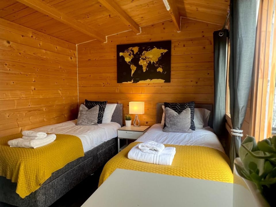 Duchess Cabin In Colchester 1BR,Couples, Contractors,Business Travellers, Free WIFI, Secure Parking Cabin in Colchester