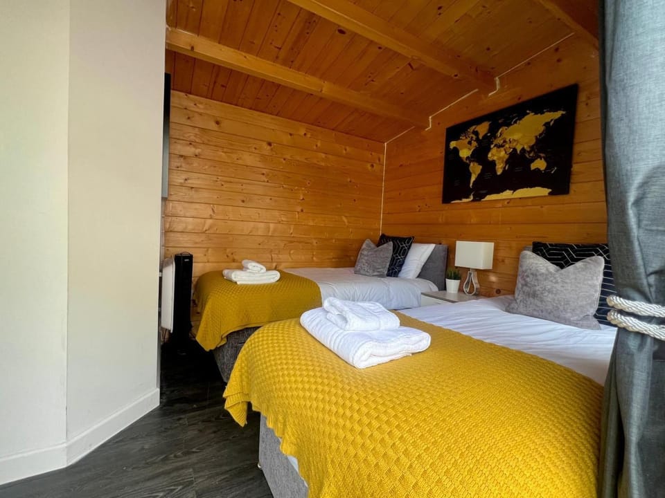 Duchess Cabin In Colchester 1BR,Couples, Contractors,Business Travellers, Free WIFI, Secure Parking Cabin in Colchester