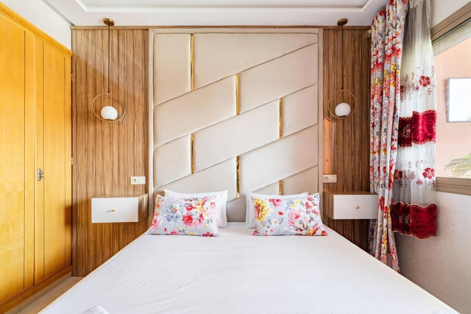 Bed, Photo of the whole room, Bedroom, wardrobe