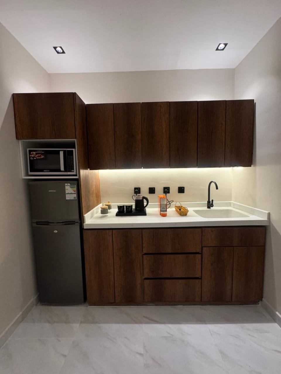 شقه من غرفه وصاله ومطبخ مستقل مودرن Apartment in Riyadh