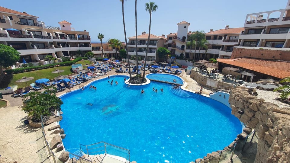 Pool view, Swimming pool
