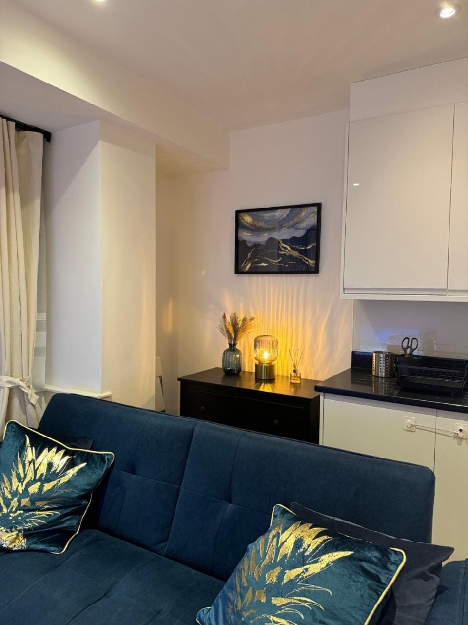 Living room, Seating area