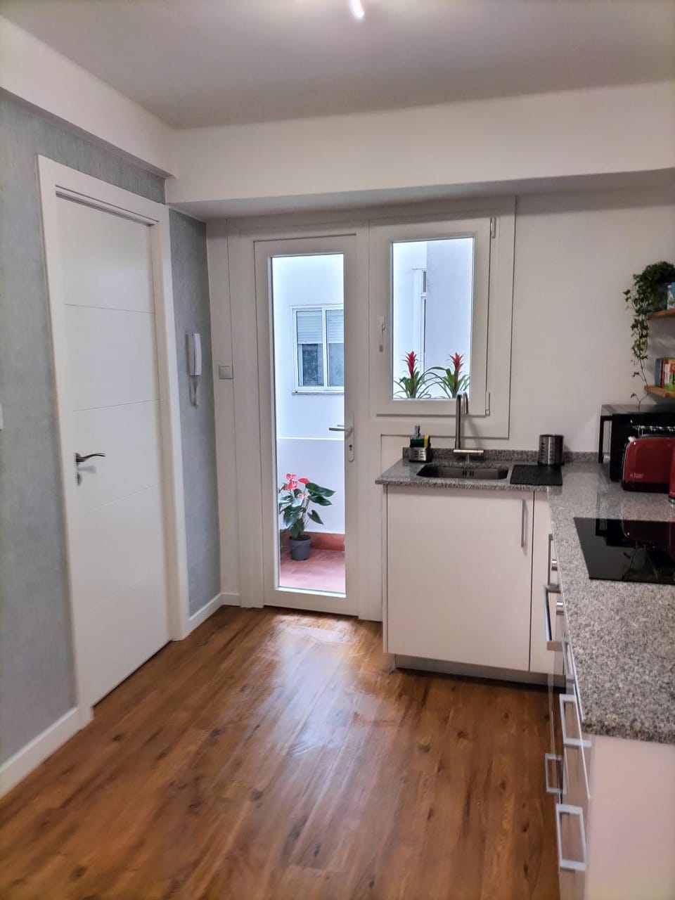 Kitchen or kitchenette