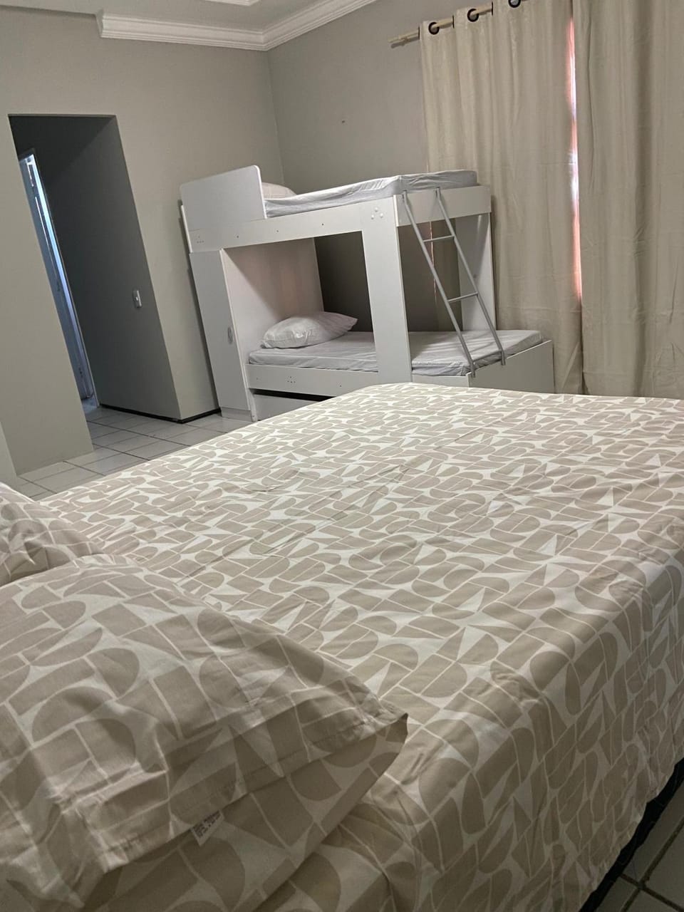 apartamento mobiliado praia do futuro 200m da praia Apartment in Fortaleza