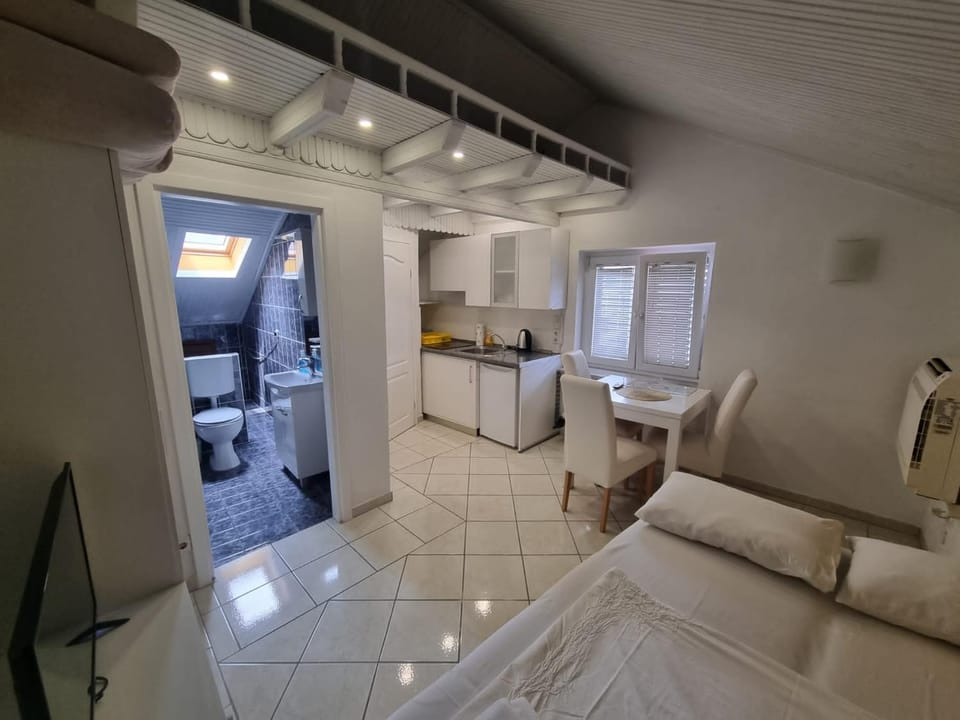 Guesthouse Lion Bed and Breakfast in Split