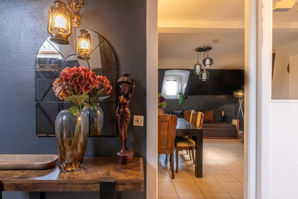 Le Gentleman Apartment in Orléans