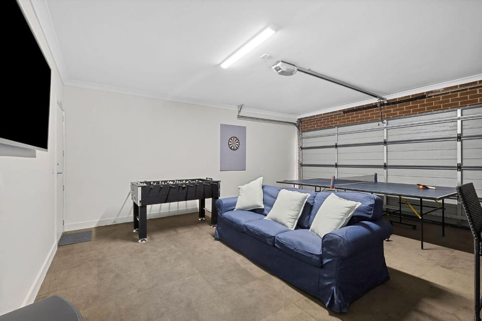 Game Room, Table tennis, TV and multimedia, Seating area