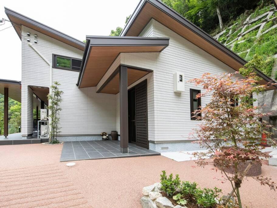 神戸諏訪山別邸 Villa in Kobe