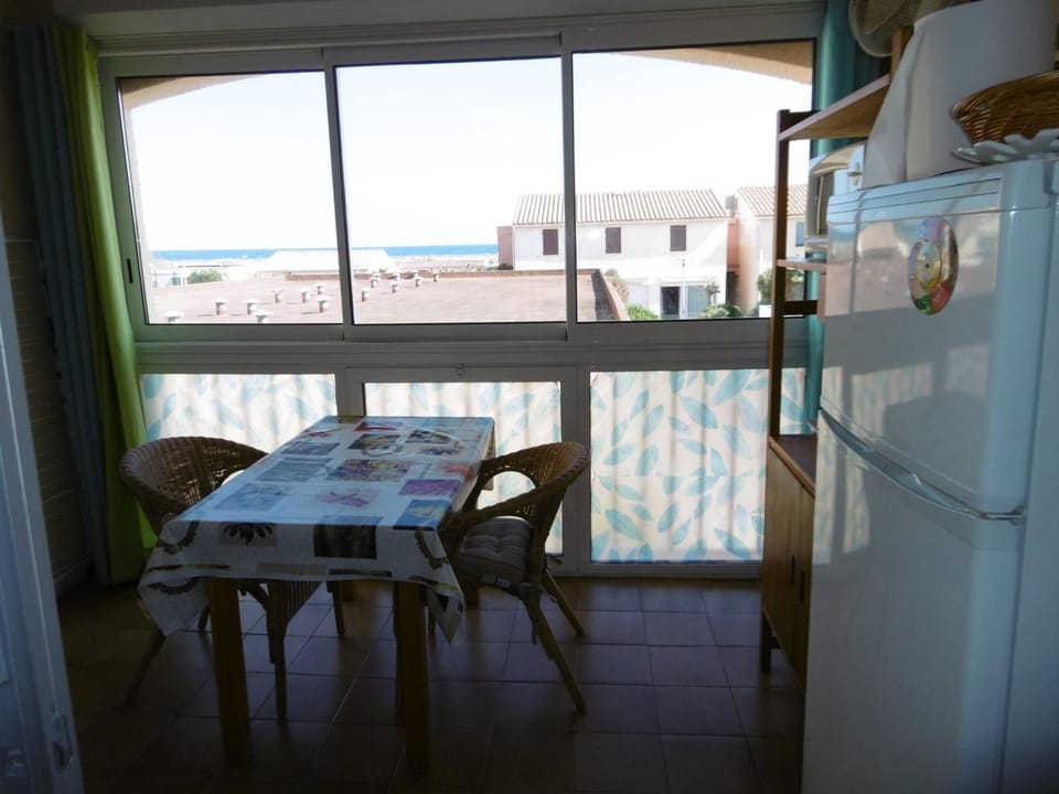 Studio Mezzanine avec Piscine et Tennis - Proche Plage - Garage Inclus - FR-1-799-7 Apartment in Le Barcarès