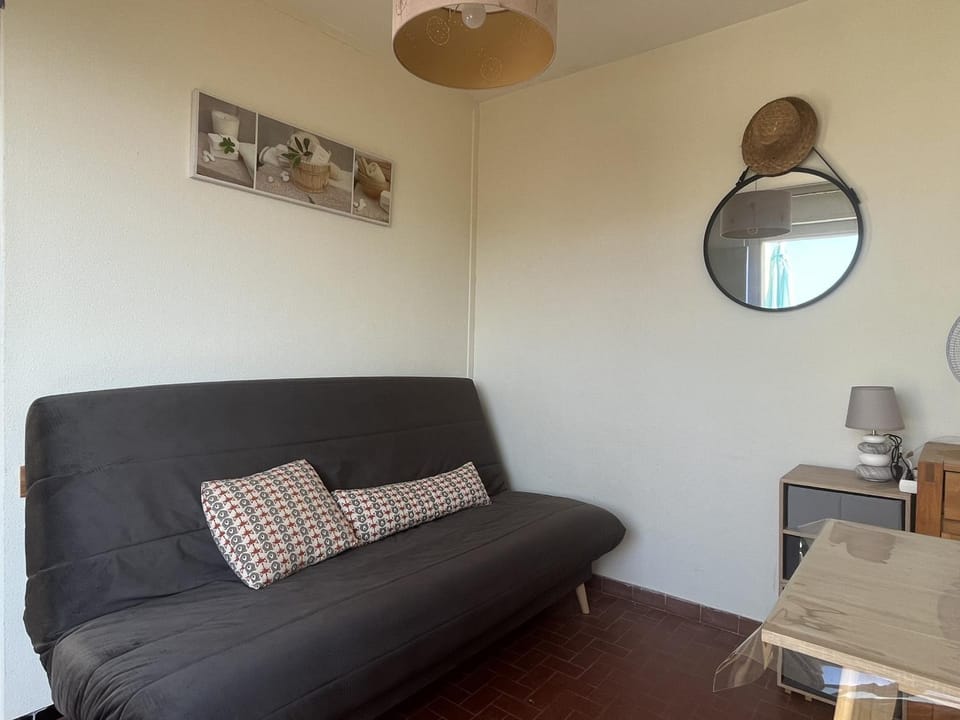T2 au Barcarès avec terrasse et parking, proche commerces - FR-1-799-12 Apartment in Le Barcarès