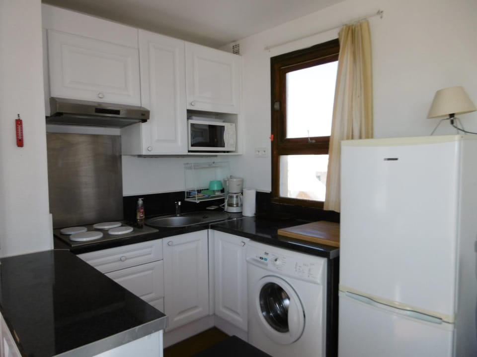 Charmant T2 au Barcarès - Accès plage - 4P - Terrasse - Parking - FR-1-799-10 Apartment in Le Barcarès