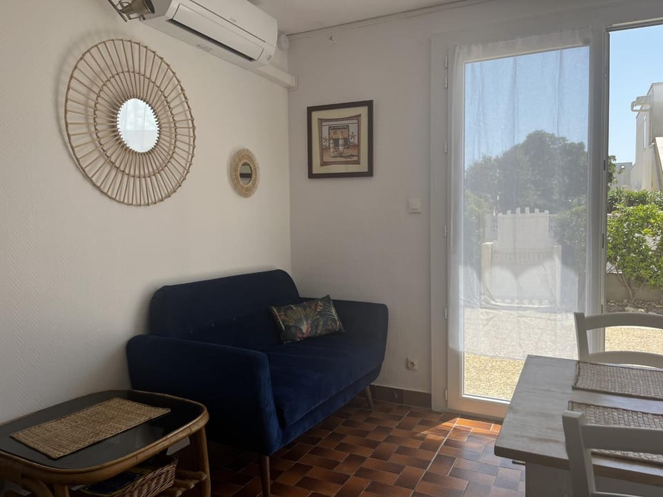 T3 Rénové Climatisé RDJ - Proche Plage - Parking - Animaux OK - FR-1-799-5 Apartment in Le Barcarès