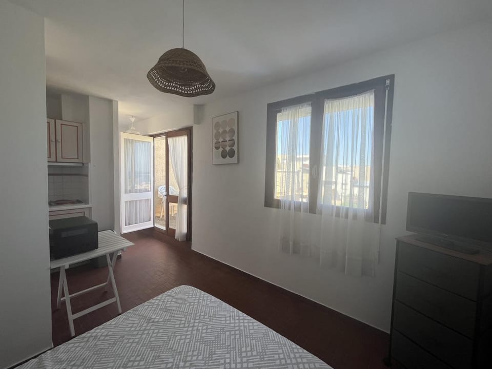 Le Barcarès, studio pour 2, terrasse, parking, animaux bienvenus, accès direct plage - FR-1-799-1 Apartment in Le Barcarès