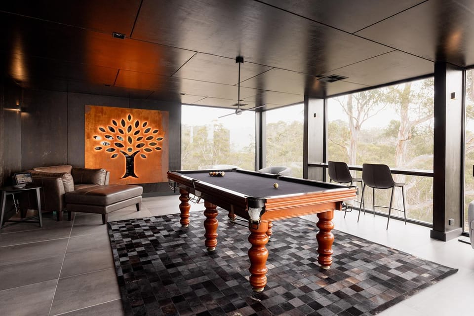 Game Room, Game Room