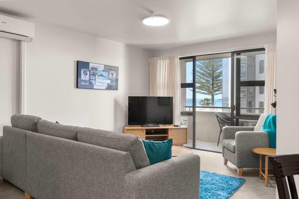 Beach Side Bliss - Oceanside Apartment in Bay Of Plenty