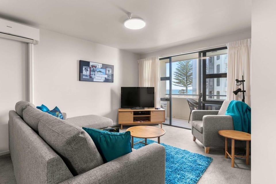 Beach Side Bliss - Oceanside Apartment in Bay Of Plenty