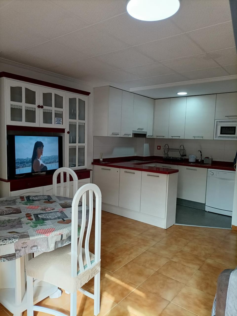 Kitchen or kitchenette, Living room, stove