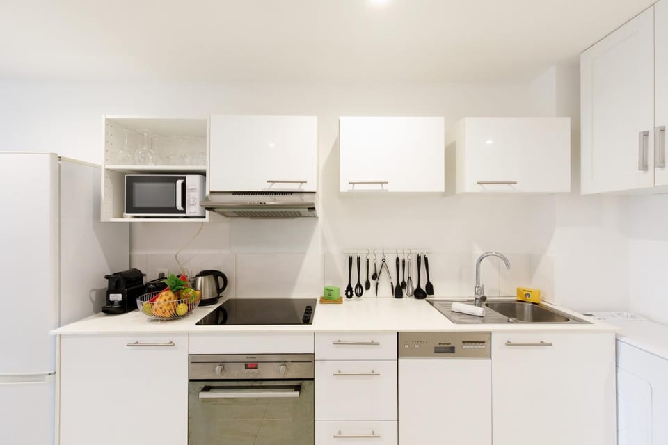 Cozy Home YourHostHelper Apartment in Cannes