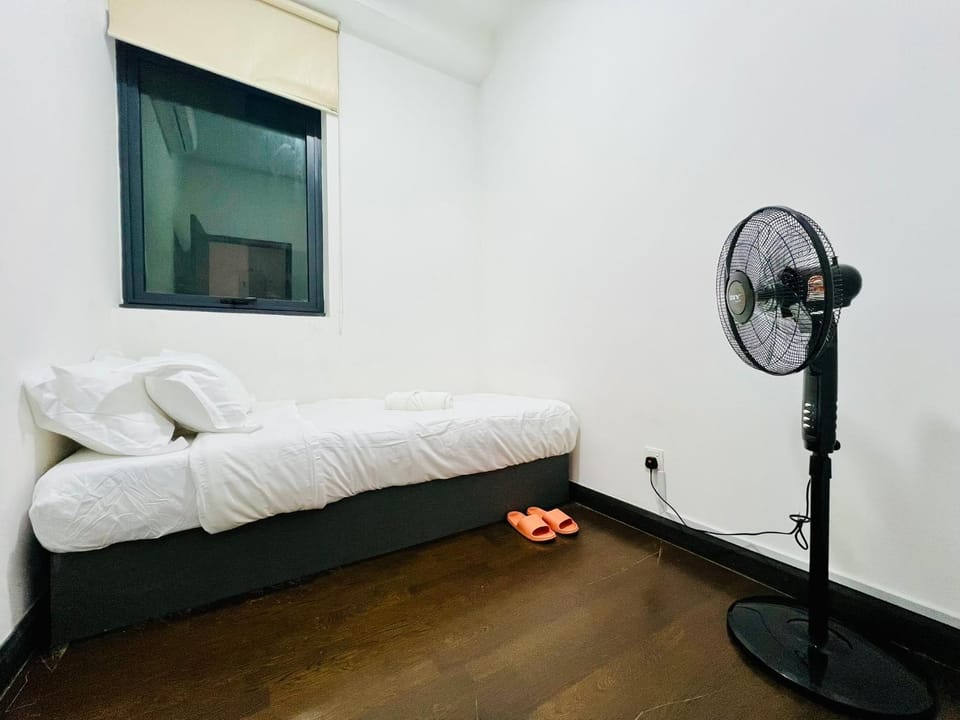 Bed, Bedroom, air conditioner