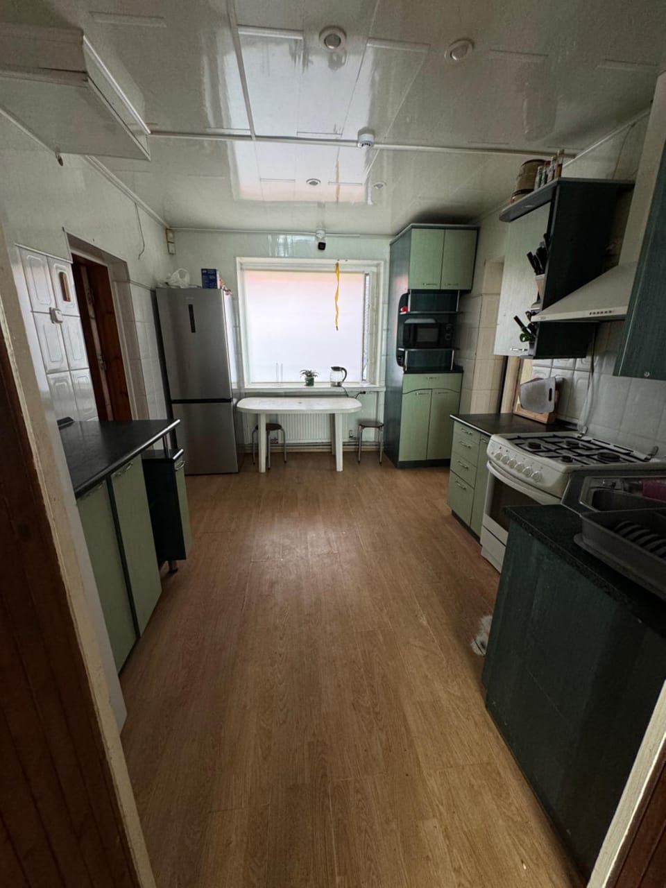 Kitchen or kitchenette, Dining area, oven, stove