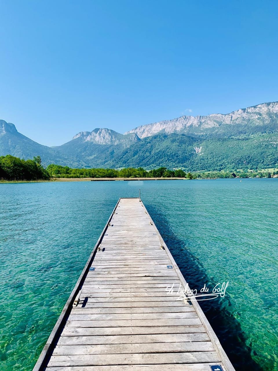Nearby landmark, Natural landscape