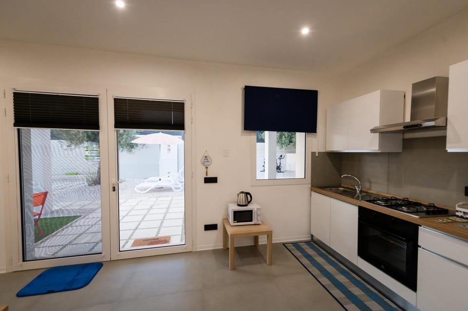 Kitchen or kitchenette, kitchen