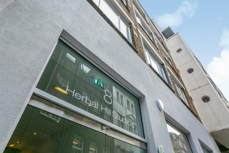 Herbal Hill Studios Flats, Farringdon Apartment in London Borough of Islington