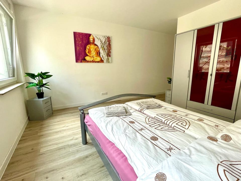 Bed, Photo of the whole room, Bedroom, wardrobe