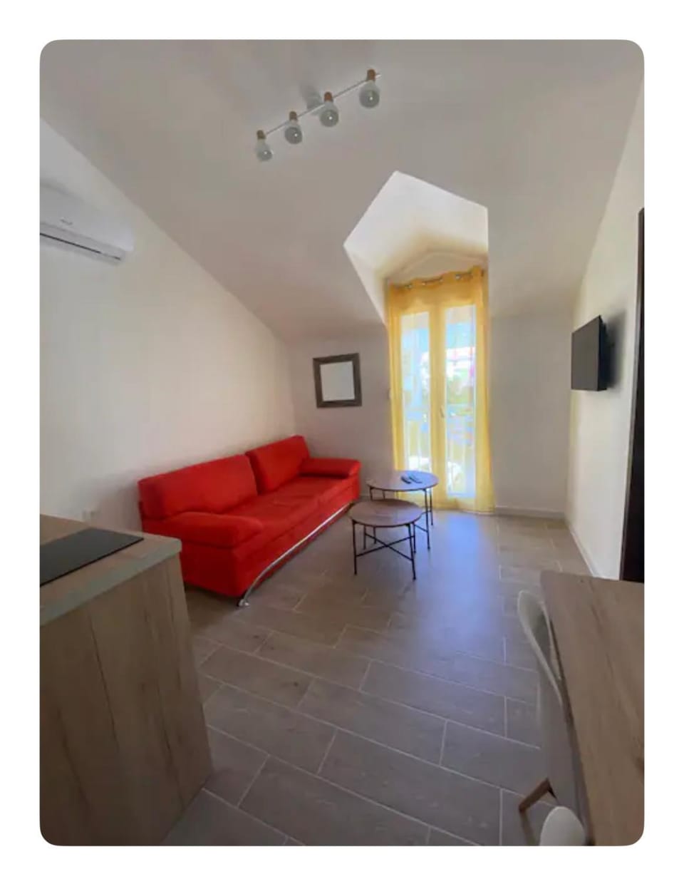 TV and multimedia, Living room, Seating area