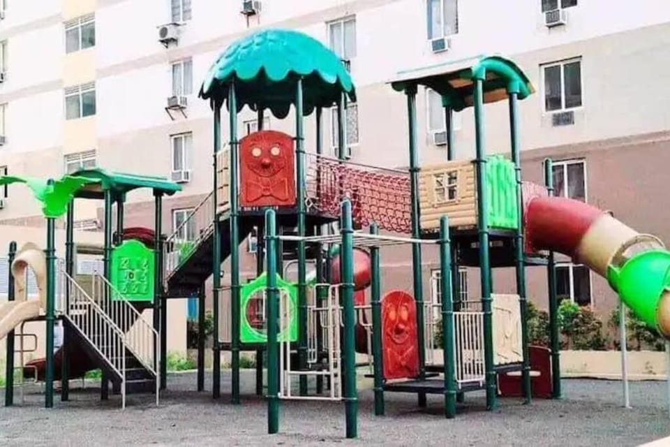 Day, Children play ground