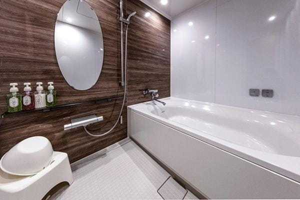 Hot Tub, Bathroom, towels