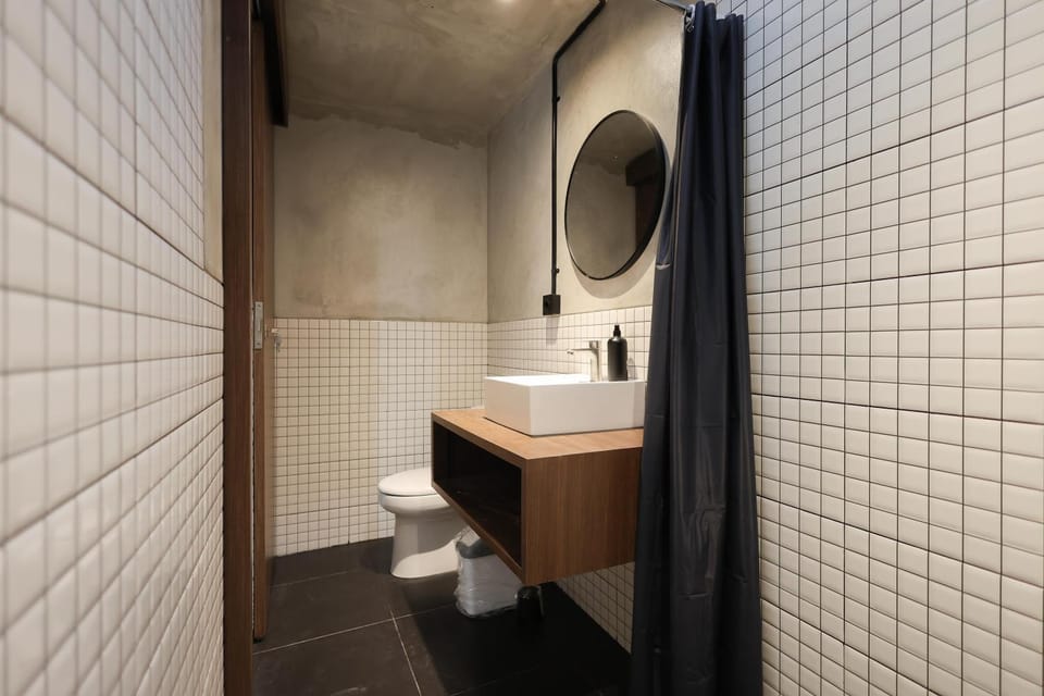Toilet, Bathroom