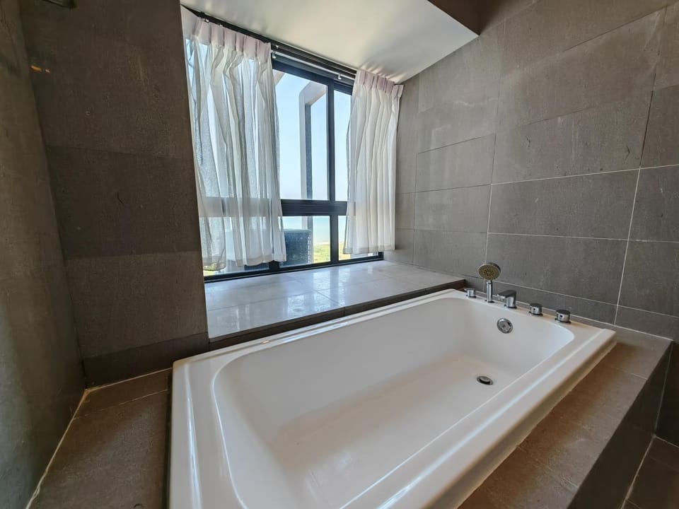 Bathroom, Bath