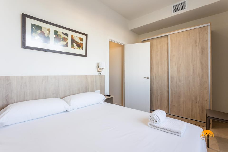 Bed, Photo of the whole room, Bedroom, towels, wardrobe