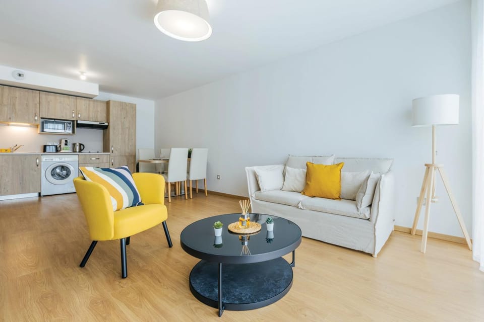 Kitchen or kitchenette, Living room, Dining area