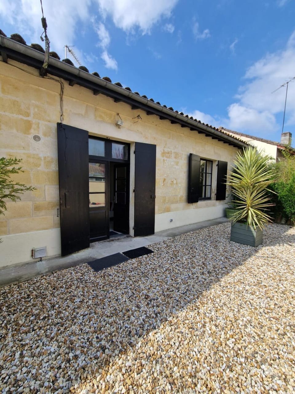 le Doumayne House in Nouvelle-Aquitaine