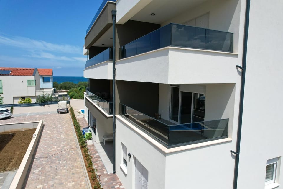 Property building, Balcony/Terrace