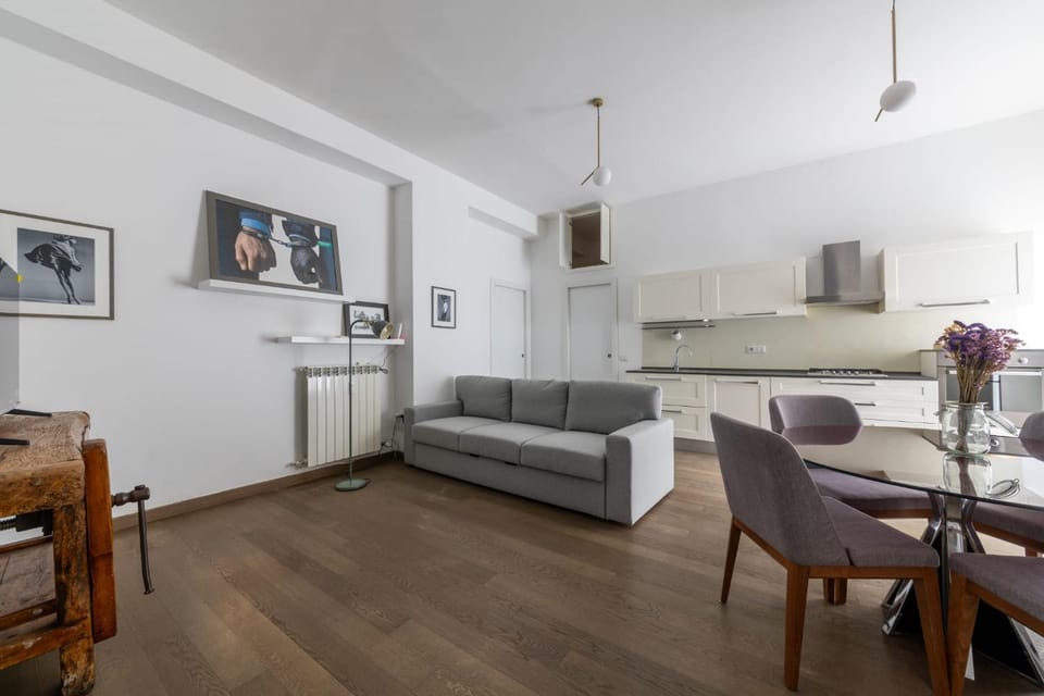 Communal lounge/ TV room, Dining area