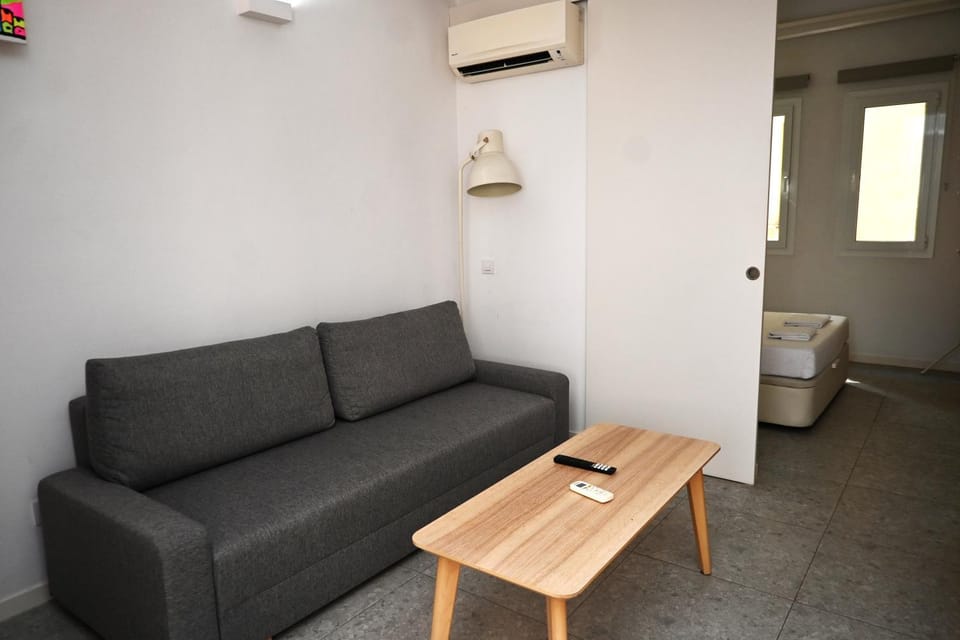 Living room, Seating area, air conditioner